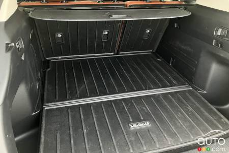 2023 Mazda CX-50 - Cargo bay 2